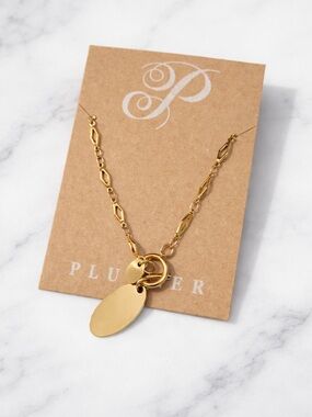 Gold tone Oval Pendant Necklace - Women fashion Jewelry